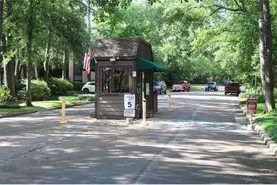 11711 Memorial Drive #570, Houston, TX 77024 - Photo 14