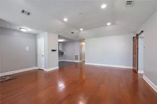 407 Juniper Ct, Stafford, TX 77477 - Photo 4