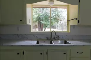 618 Temple St, Woodville, TX 75979 - Photo 22