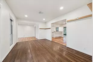7262 Roos Rd, Houston, TX 77074 - Photo 16