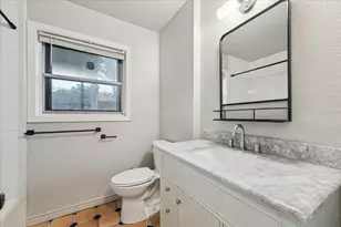 7262 Roos Rd, Houston, TX 77074 - Photo 18