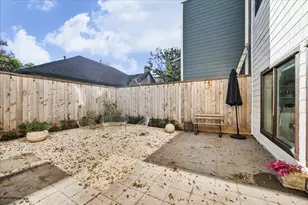 1919 Missouri St, Houston, TX 77019 - Photo 26