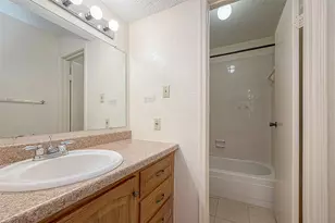 2750 Holly Hall St, Houston, TX 77054 - Photo 14