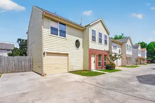 2212 Naomi St, Houston, TX 77054 - Photo 2