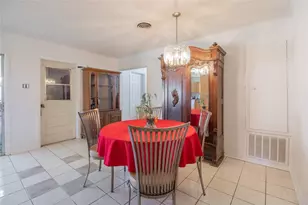 7110 Mahoning Dr, Houston, TX 77074 - Photo 10