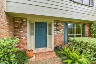 5863 Doliver Dr, Houston, TX 77057 - Photo 1