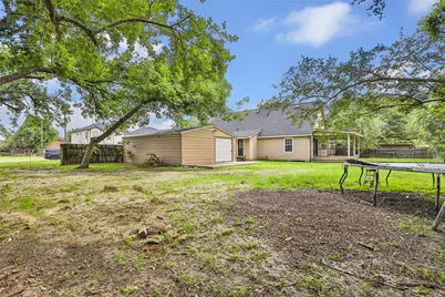 202 E Kay Street, Dayton, TX 77535 - Photo 40