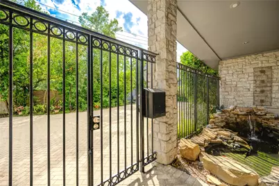 6 Gessner Road, Houston, TX 77024 - Photo 4