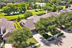 714 Coggins Point Way, Sugar Land, TX 77479 - Photo 2