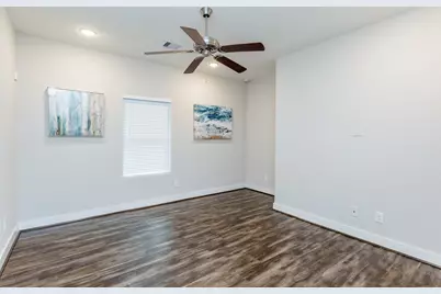 110 Amundsen Street, Houston, TX 77009 - Photo 32