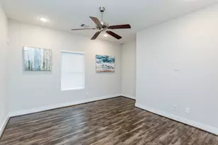 110 Amundsen St, Houston, TX 77009 - Photo 32