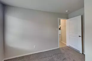 5719 Leon Pl, San Antonio, TX 78244 - Photo 10