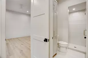 8935 Pado St, Houston, TX 77055 - Photo 46