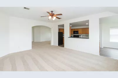 5618 Savannah Woods Lane, Rosharon, TX 77583 - Photo 6