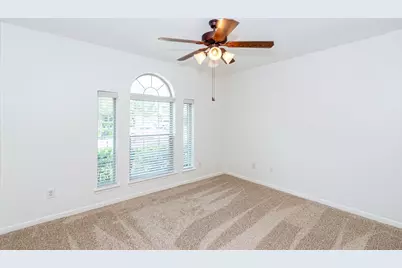 5618 Savannah Woods Lane, Rosharon, TX 77583 - Photo 10