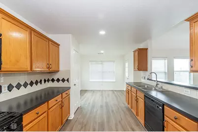 5618 Savannah Woods Lane, Rosharon, TX 77583 - Photo 12