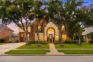 2512 W Ranch Dr, Friendswood, TX 77546 - Photo 1