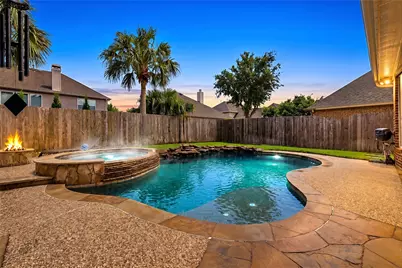 2512 W Ranch Drive, Friendswood, TX 77546 - Photo 2