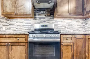 308 Gibbs St, Devers, TX 77538 - Photo 12