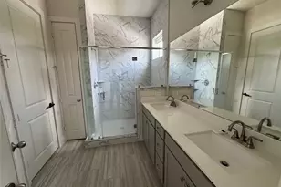 6033 Cypress St, Houston, TX 77074 - Photo 6