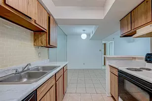 8201 Richmond Ave, Houston, TX 77063 - Photo 18