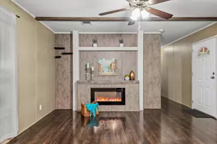 211 Woodstock, Livingston, TX 77351 - Photo 2