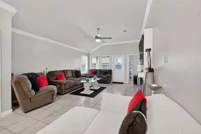 526 Heron Bay Circle, La Porte, TX 77571 - Photo 6