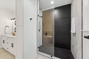 5819 Outer Banks St, Houston, TX 77091 - Photo 16