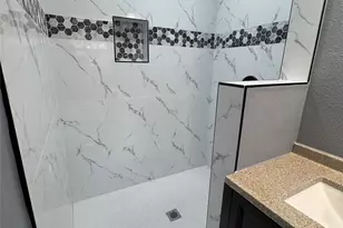 6513 Jackwood St, Houston, TX 77074 - Photo 18