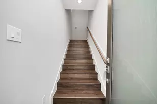 608 Thornton Rd, Houston, TX 77018 - Photo 18