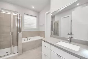 608 Thornton Rd, Houston, TX 77018 - Photo 38