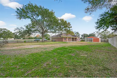 653 Nelson Street, Sealy, TX 77474 - Photo 34