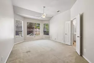 7906 Sinfonia Dr, Houston, TX 77040 - Photo 6