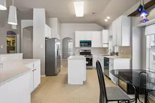 7906 Sinfonia Dr, Houston, TX 77040 - Photo 4