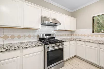 5610 Brazos Springs Drive, Sugar Land, TX 77479 - Photo 14