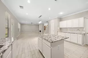 5610 Brazos Springs Dr, Sugar Land, TX 77479 - Photo 6