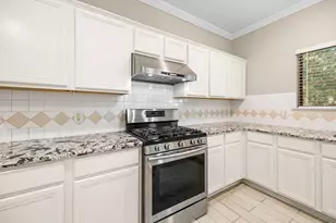 5610 Brazos Springs Dr, Sugar Land, TX 77479 - Photo 14