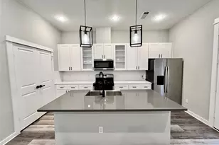 6712 Parker Oaks Ln, Houston, TX 77076 - Photo 16