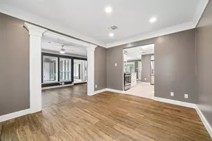 1446 Davon Ln, Houston, TX 77058 - Photo 10