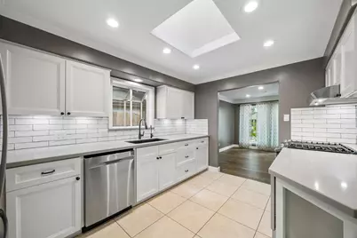 1446 Davon Lane, Houston, TX 77058 - Photo 12
