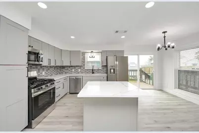 485 Pompano Street, Bayou Vista, TX 77563 - Photo 14