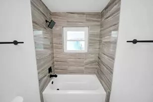 485 Pompano St, Bayou Vista, TX 77563 - Photo 18