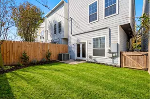 1834 Woodvine Dr, Houston, TX 77055 - Photo 14