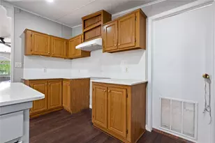 9623 Meadowvine Dr, Houston, TX 77044 - Photo 14