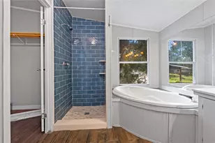 9623 Meadowvine Dr, Houston, TX 77044 - Photo 24