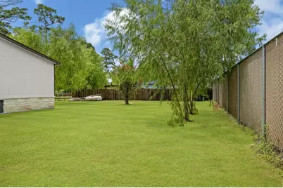 9623 Meadowvine Drive, Houston, TX 77044 - Photo 38