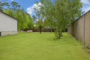 9623 Meadowvine Dr, Houston, TX 77044 - Photo 38