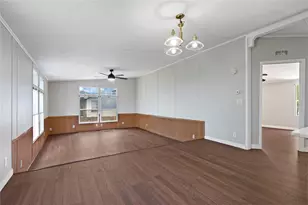 9623 Meadowvine Dr, Houston, TX 77044 - Photo 16