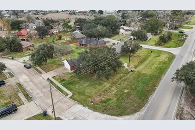 1140 Thomas Drive, Angleton, TX 77515 - Photo 24