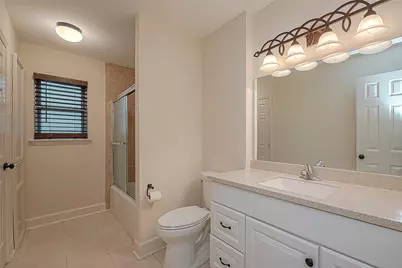 20 Champions Colony E, Houston, TX 77069 - Photo 32